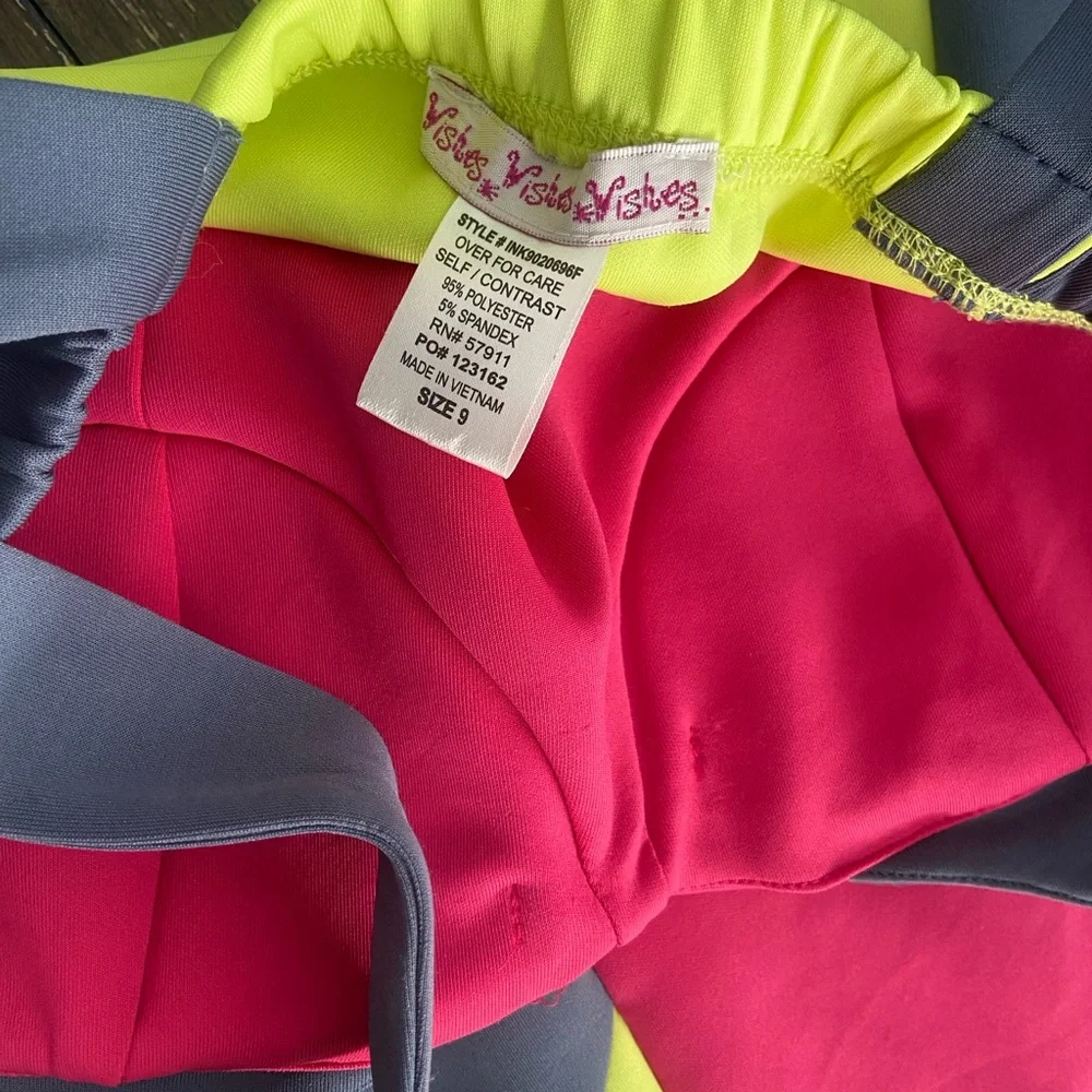 Vibrant Sleeveless Colorblock Dress - Picture 2 of 7